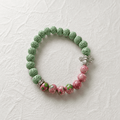 Butineuse enchantée | Pierre de lave et cloisonné en fleurs rose | Bracelet diffuseur - Bijoux LavaLife